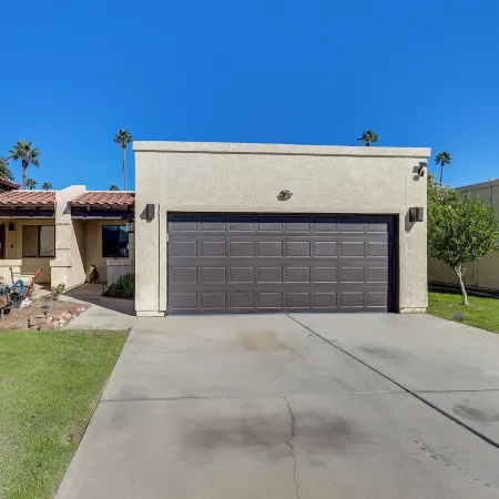 Close to Golf! Snowbird Retreat w/ Pool in Yuma