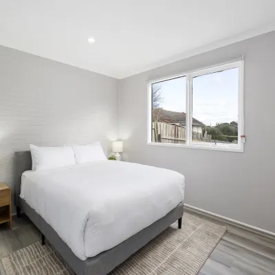 Family Retreat with Fireplace and Garden Views Hotels near Rosebud Country Club