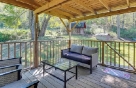 Peaceful & Private! Pet-friendly Williamsburg Home