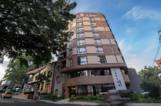 Jatisa Living by Housy Hotels in 