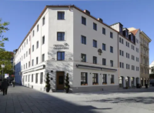 Hotel Blauer Bock โรงแรมใกล้วิหารอาซัม
