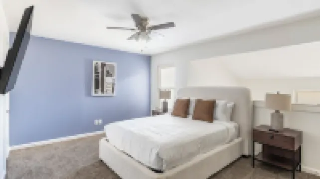  Landing Furnished Apartments - DeSoto
