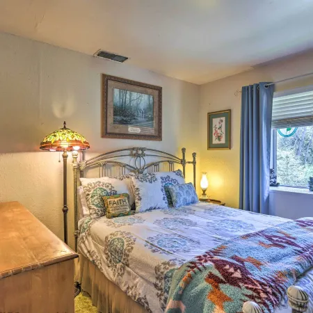 Gorgeous Oakhurst Retreat w/ Swimming Hole!