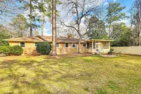 Walk to Powderhouse Polo Fields: Aiken Getaway - 3-Sterne