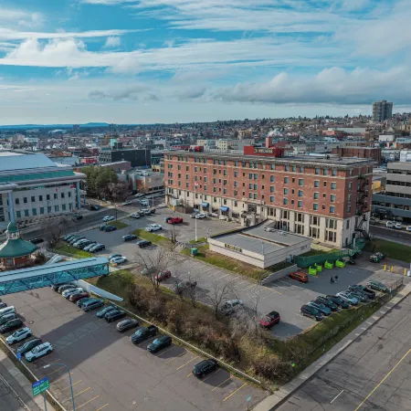 Prince Arthur Waterfront Hotel & Suites