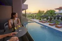 Hotel Yakinthos - Pools