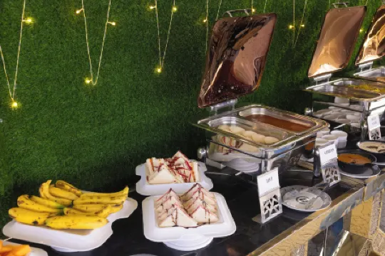 Pravasa Stay, Bapat Square