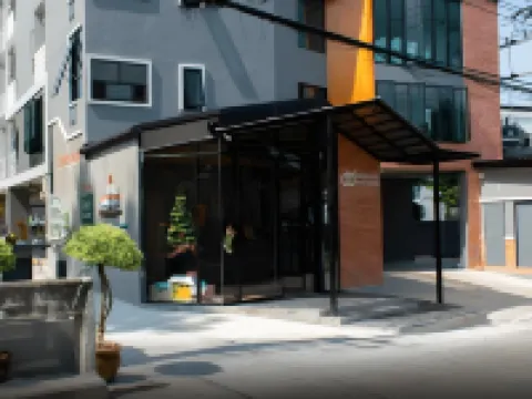 Double D Hotel Hotels in Pak Kret