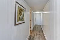 Freshly Renovated 2Br Dream Condo Beachfront Stunning Views