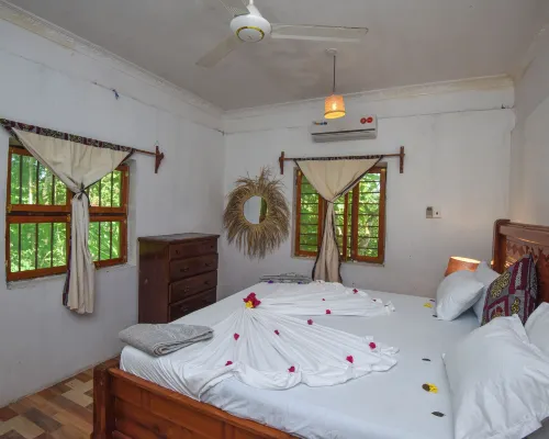 MKUNGU HOUSE PRIVATE VILLA Hotels in West