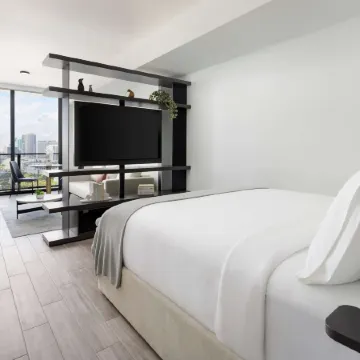 The Elser Hotel Miami - An All-Suite Hotel Отели рядом с достопримечательностью «Порт оф Майами»