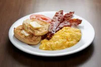 Staybridge Suites CHARLOTTESVILLE AIRPORT by IHG - Bữa sáng