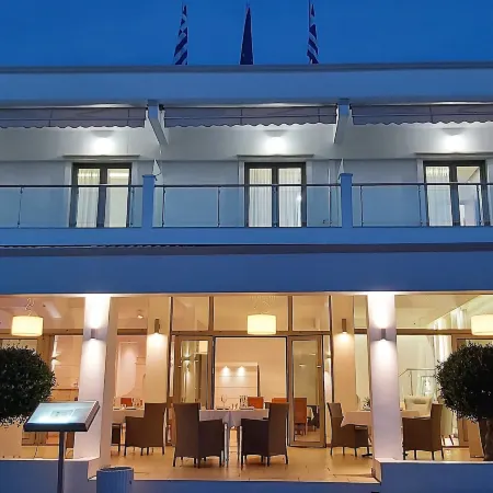 Akrogiali Exclusive Hotel (Adults Only)