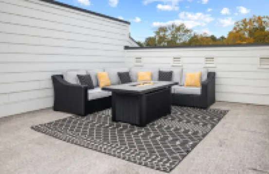 NEW Luxury Condo Rooftop Terrace EV Charger