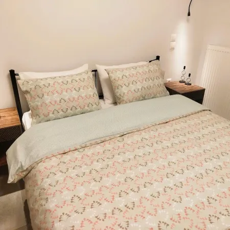 Frank Jimmy s Apartment I