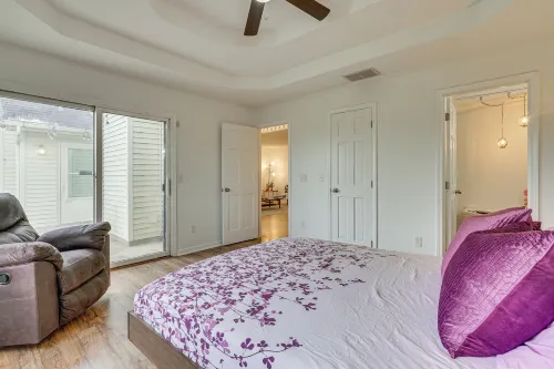 Tranquil Fort Wayne Home 7 Mi to Downtown - parking