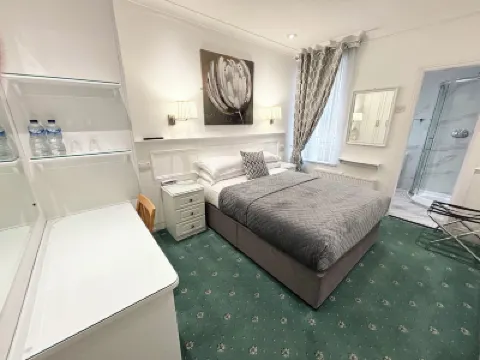 德格瓦羅飯店 住宿飯店