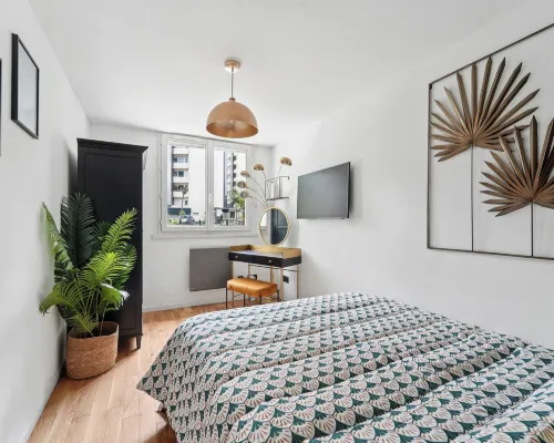 Appartement Design Porte de Paris avec parking Hôtels à : Sèvres