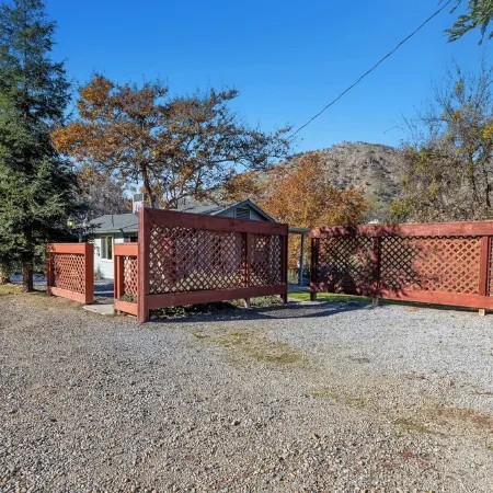 The Kaweah River Cabin sleeps up to 8 guests, located 3 minutes from entrance
