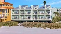 Beachfront Ocean Views Balcony Condo Sleeps 8