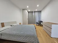 Stunning Seafront Portomaso Apartment w/terraces