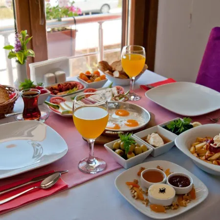Defne Otel