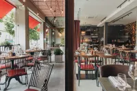 Walnut Bistro & Suites