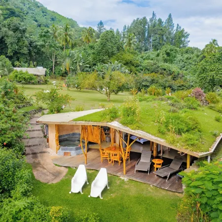 Vanira Lodge