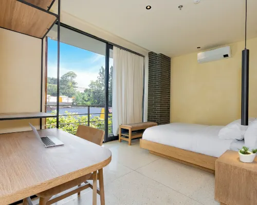 Hotel Iconik Hotels near Laureles