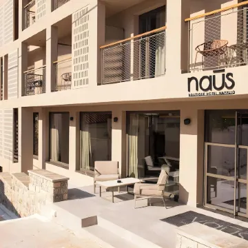 Naus Hotel