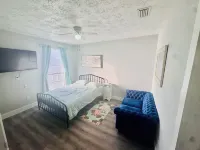 Quiet one bedroom apartment