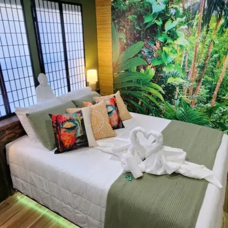 Zen Retreat-jacuzzi, Kitchenette, Walk to fun
