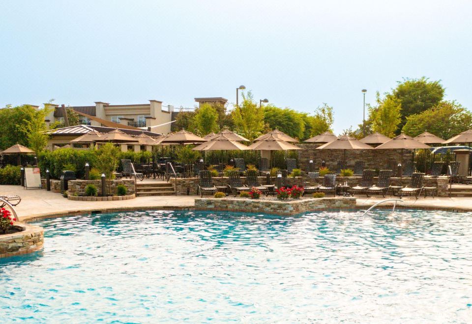 Eden Resort and Suites, BW Premier Collection - Housity
