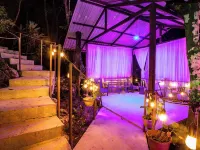 Hotel Casa del Arbol Manuel Antonio - Adults Only Các khách sạn gần Sân vận động Alberto Braglia Stadium