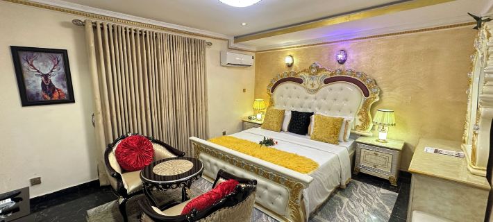 Tobby Royal Suites Hotels in Ikeja