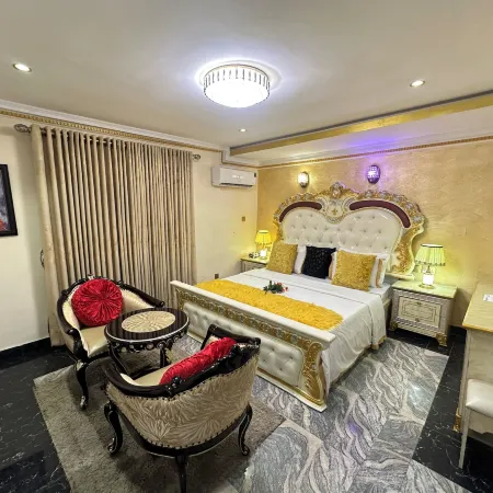Tobby Royal Suites