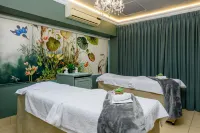 Cayley Mountain Resort - spa
