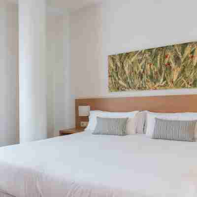 Aura Park Aparthotel Fira Barcelona Rooms