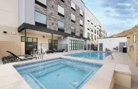@HOME by Best Western St. George - Rooftop Pools