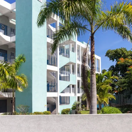 Blue Serenity Oceanfront Penthouse Tower Isle