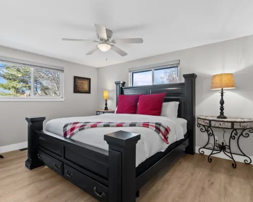 Berthoud Basecamp Private Hot Tub & Backyard Oasis Hotels in Berthoud