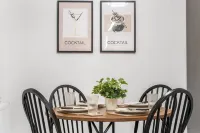 Stylsih 3BR House - Sleeps 5 - Near City Centre - Free Parking