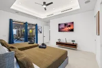 Miami Ultra Villa w Pool by Glam Homes - Boutique