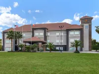 La Quinta Inn & Suites by Wyndham Alvin Hotels in Alvin