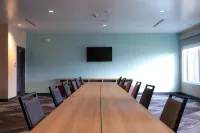 Tru by Hilton Frisco Dallas - breakfast