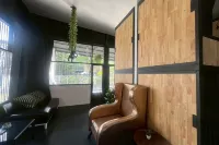 Lazy Lizard Hostel