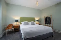 Spacious Home with Outstanding Views by LetMeStay - Condos