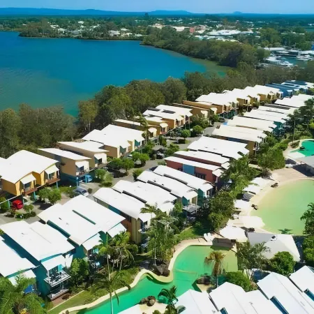 Noosa Lakes Resort Отели рядом с достопримечательностью «Торгово-развлекательный центр Noosa Junction»