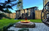 Layla Haus – Marion Tiny Home Fenced Yard Fire Pit