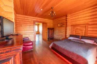 Alexander Club Hotel